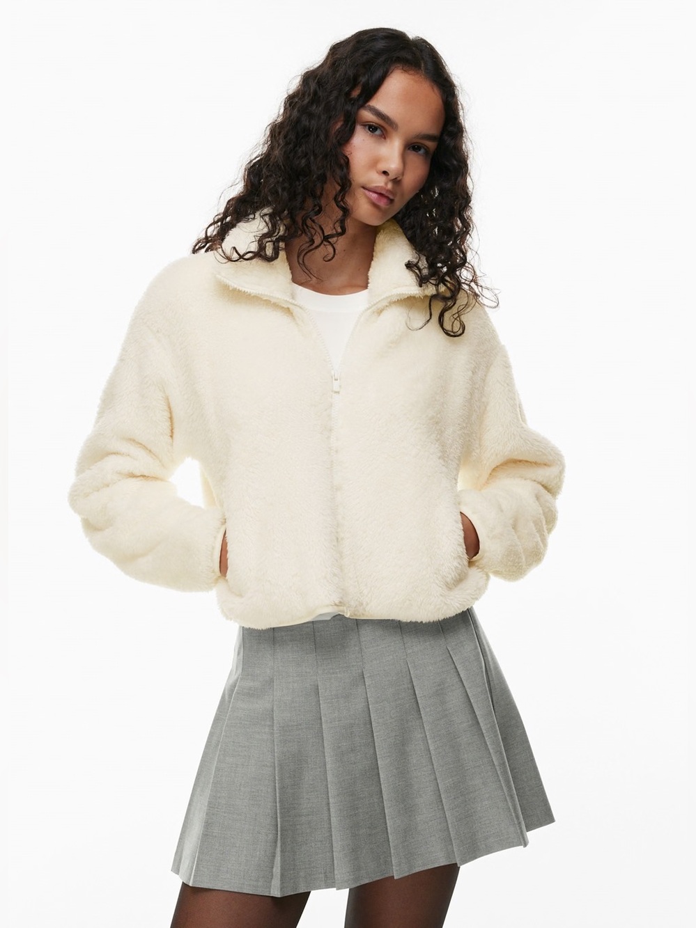 NWT Aritzia Sunday Best Size Medium Mockneck Fuzzy Zip-Up